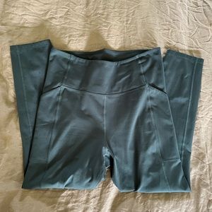 Girlfriend Collective Moss Compressive Pocket Legging - 23 3/4 inseam